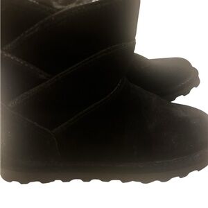 BearPaw ankle boots never worn